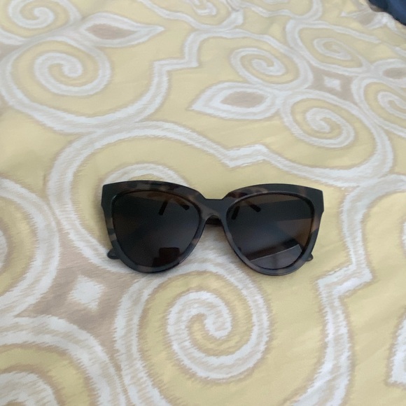 Le Specs Liar Liar Sunglasses - Picture 6 of 6